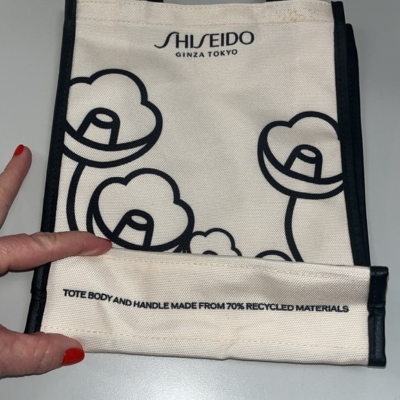 Shiseido small cream / black tote with handles, preowned - Picture 3 of 11